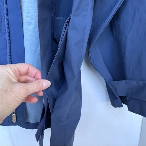 UCONN Huskies Basketball Blue Hooded Rain Jacket Storm Duds Unisex Size M Gift - Picture 10 of 16